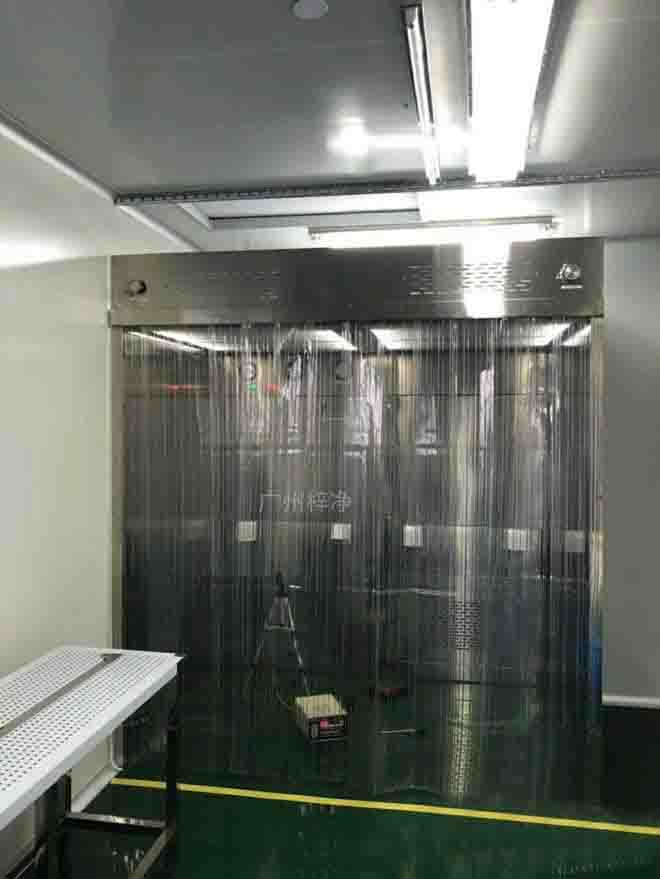 負(fù)壓稱量罩結(jié)構(gòu)圖由初效、中效、高效、風(fēng)機(jī)等部件組成