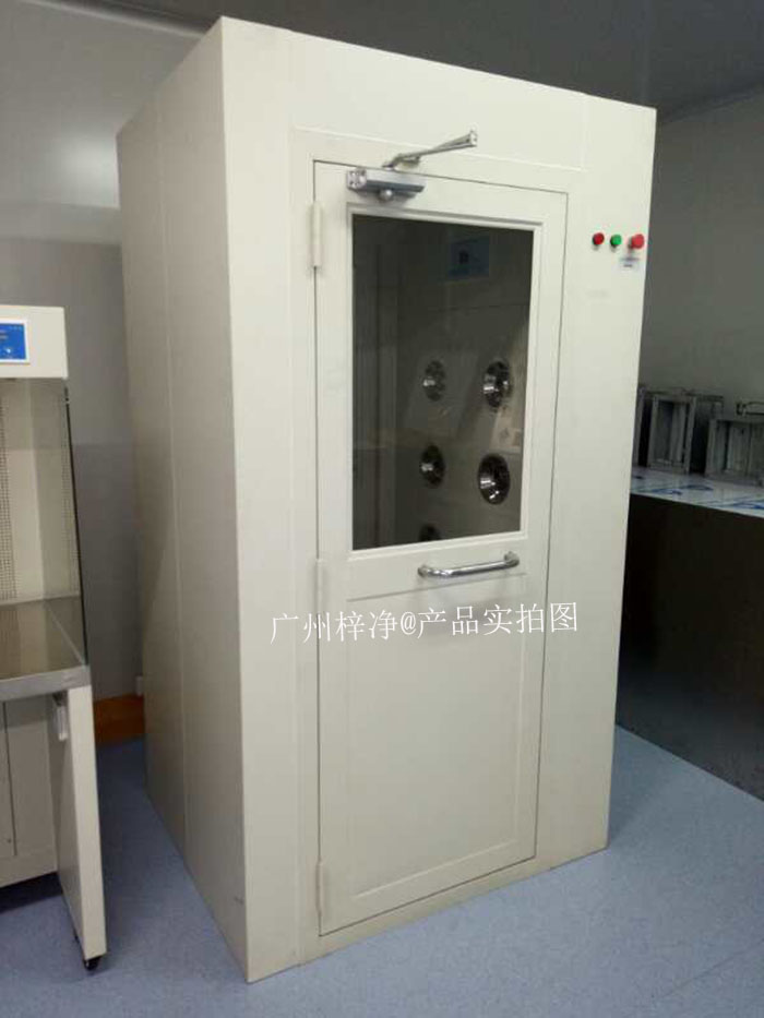 風淋室運行過程中產生的噪音可能會對操作人員造成不適，影響工作效率。